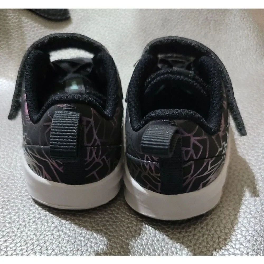 Nike Downshifter 9 Rebel  Size 5C